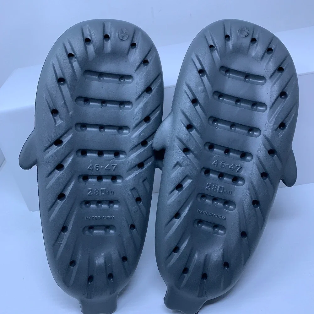 Unbranded Mens 11 Grey Novelty 3D Shark Fin Teeth EVA Foam Slide Sandals New